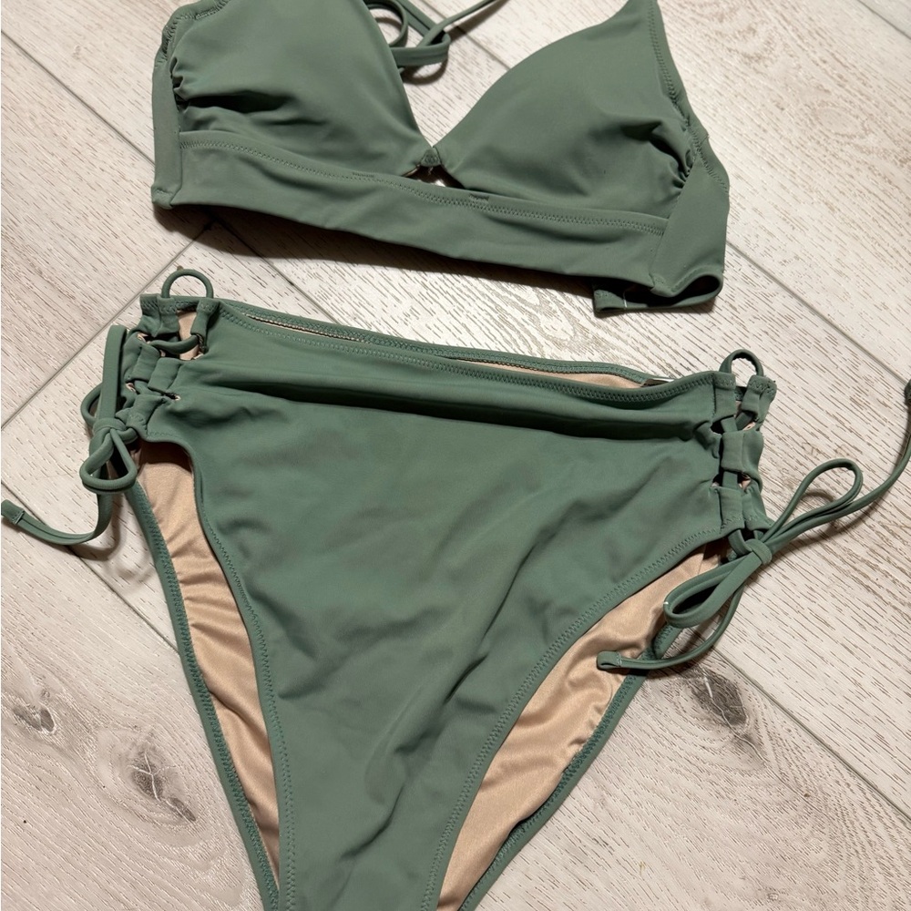 Green Bikini Set from target never worn in good condition
